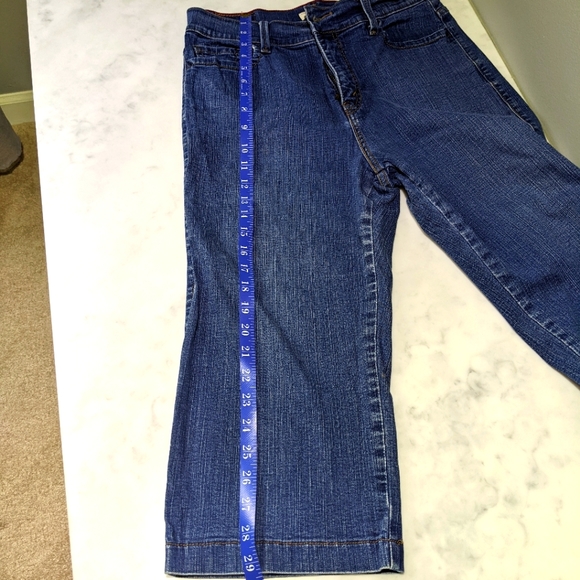 Levis Capris / Vintage Levi's / Denim Capris - Picture 5 of 5